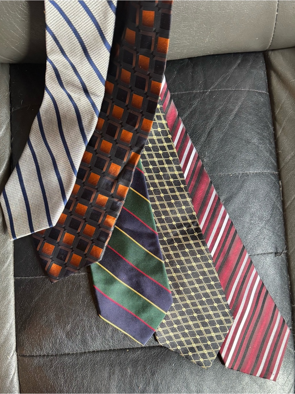 Lot of 5 vintage Classic Men's Neck Tie - Multi-Color Striped & Patterned Set